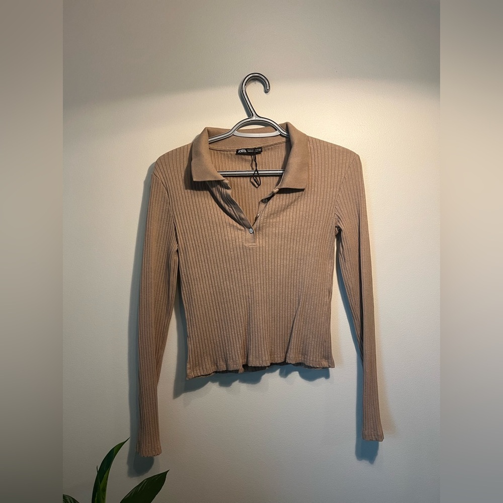 M | Zara Ribbed Long Sleeve Collared Top